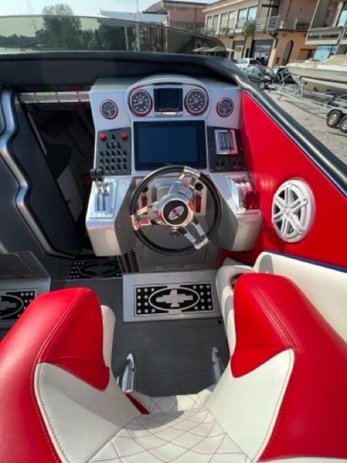 Cigarette 42' X 2016