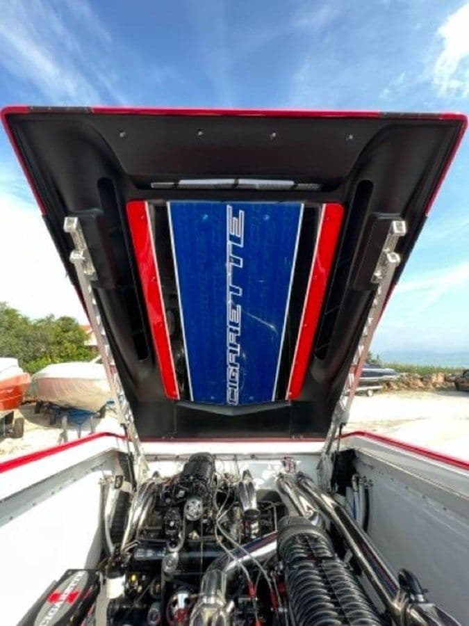 Buy a yacht Cigarette 42' X - Cigarette Racing