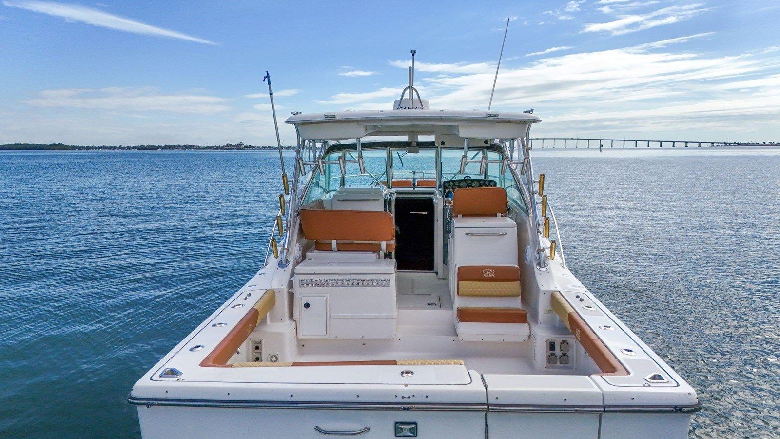 Купить яхту Pursuit 3400 Express - PURSUIT BOATS в Shestakov Yacht Sales