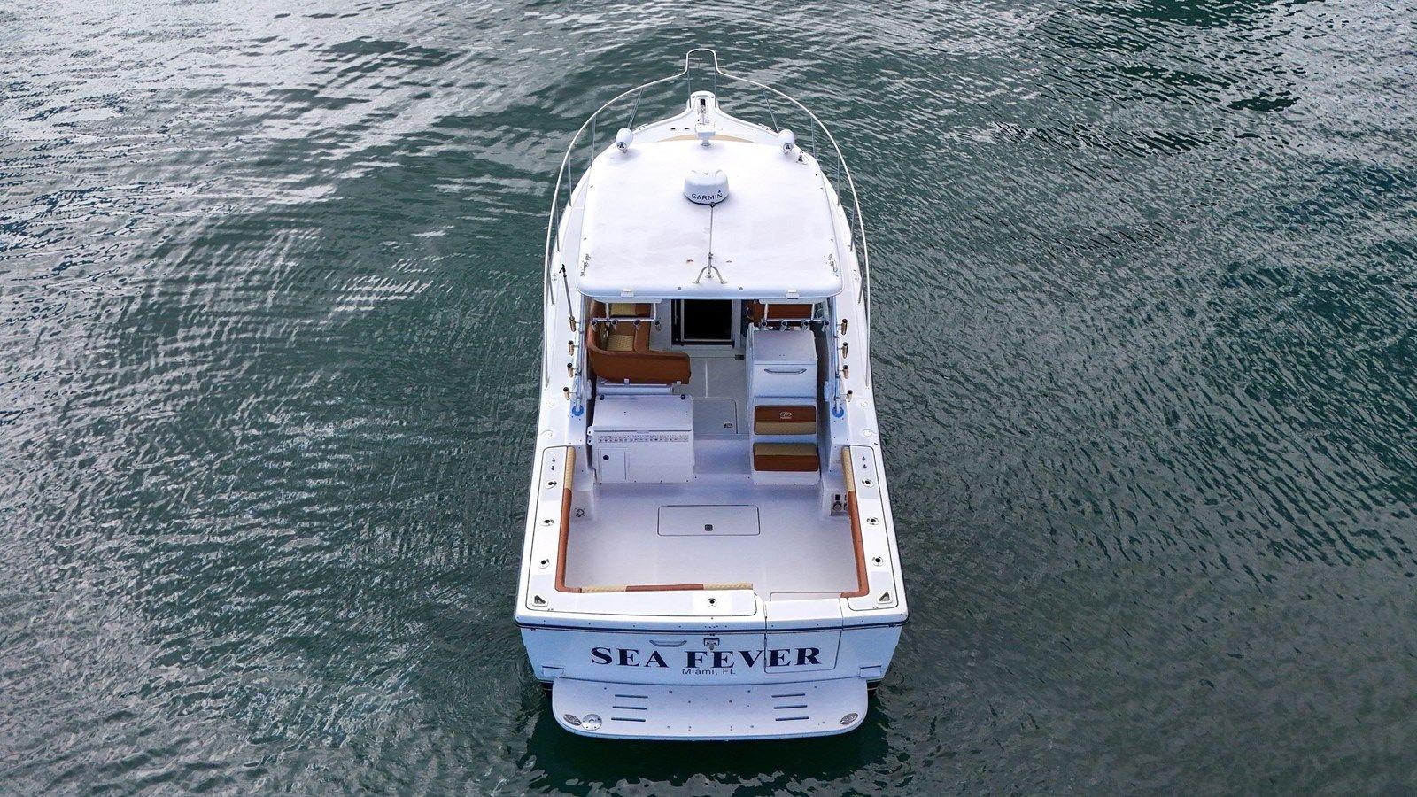 Pursuit 3400 Express - PURSUIT BOATS