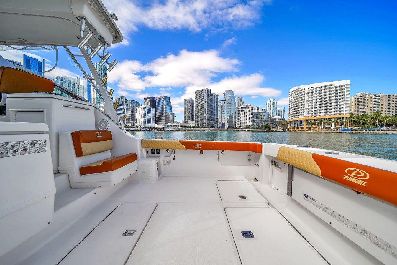 Лучшие предложения покупки яхты Pursuit 3400 Express 2002