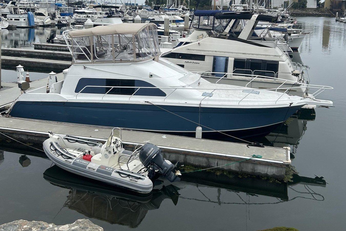 the best price on 1993 Mainship 40 Sedan Bridge 40