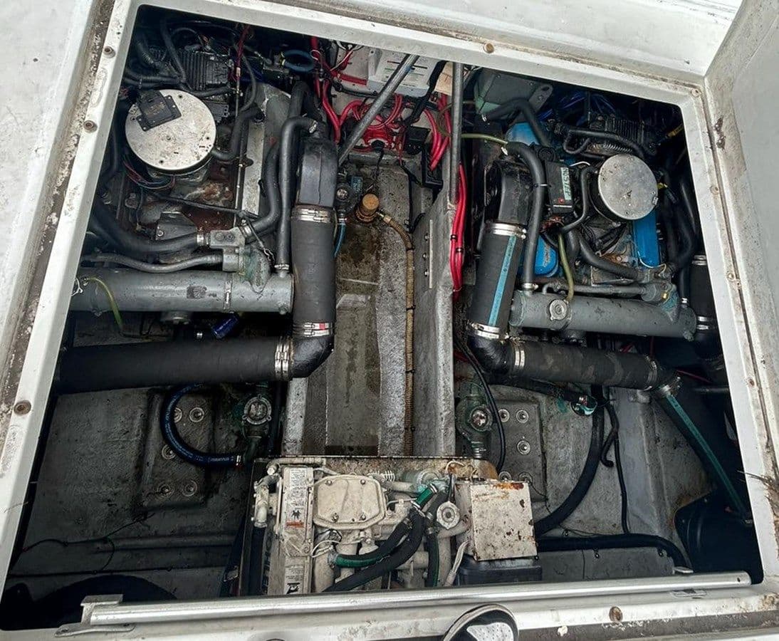 Buy a yacht 1993 Mainship 40 Sedan Bridge 40 Sedan Bridge