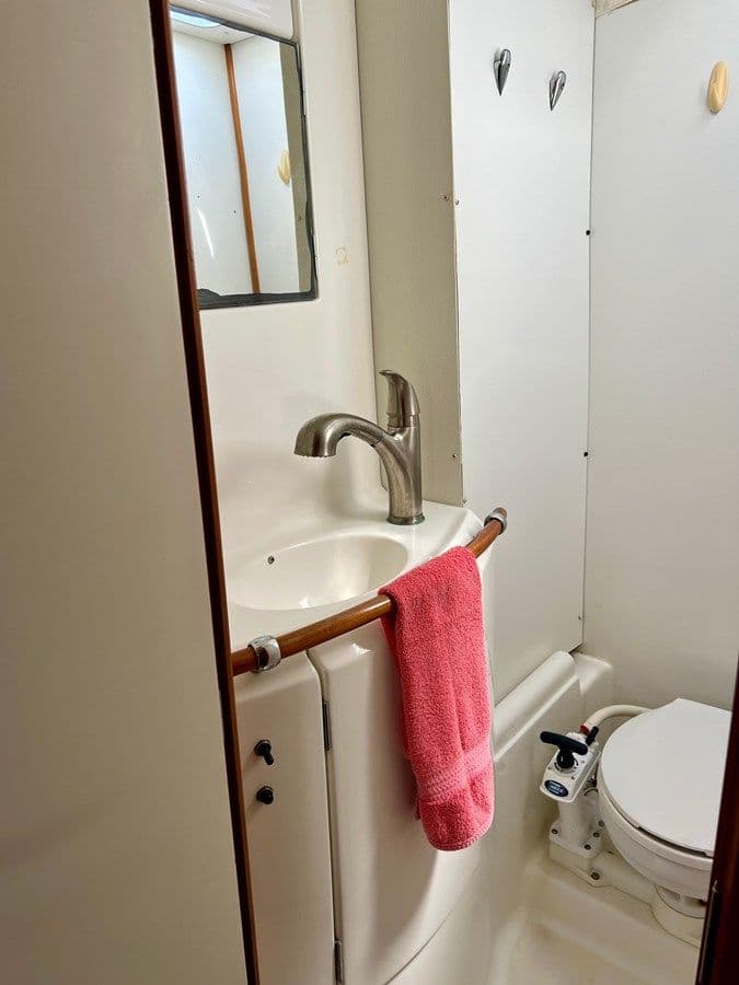 Buy a yacht STAR VOYAGE 2002