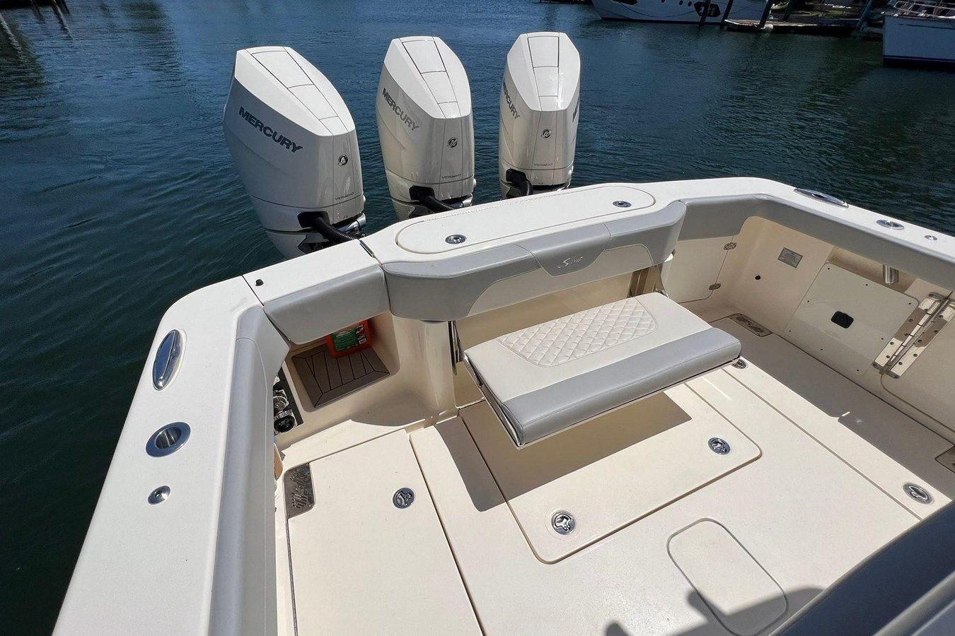 Buy a yacht No Name 355 LXF