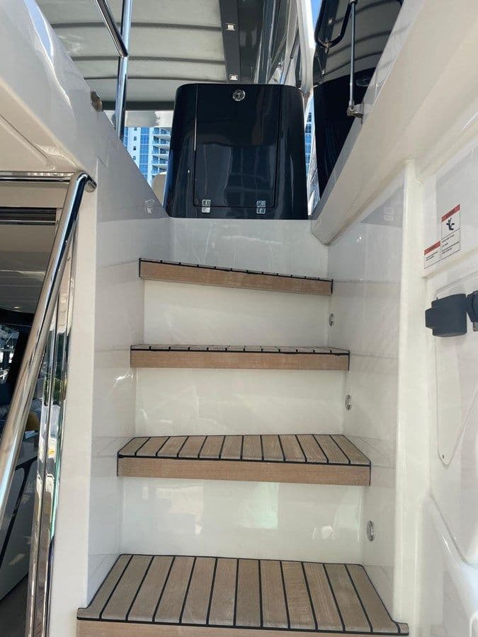 Buy a MON TON - SCHAEFER YACHTS at Shestakov Yacht Sales