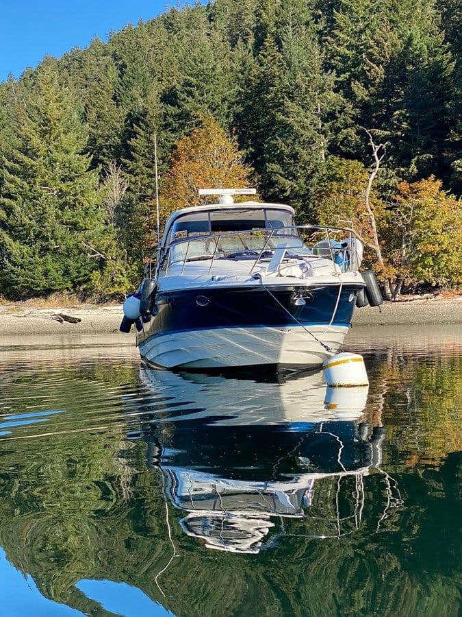 best yacht sales deals 2005 Regal Commodore 4260 44