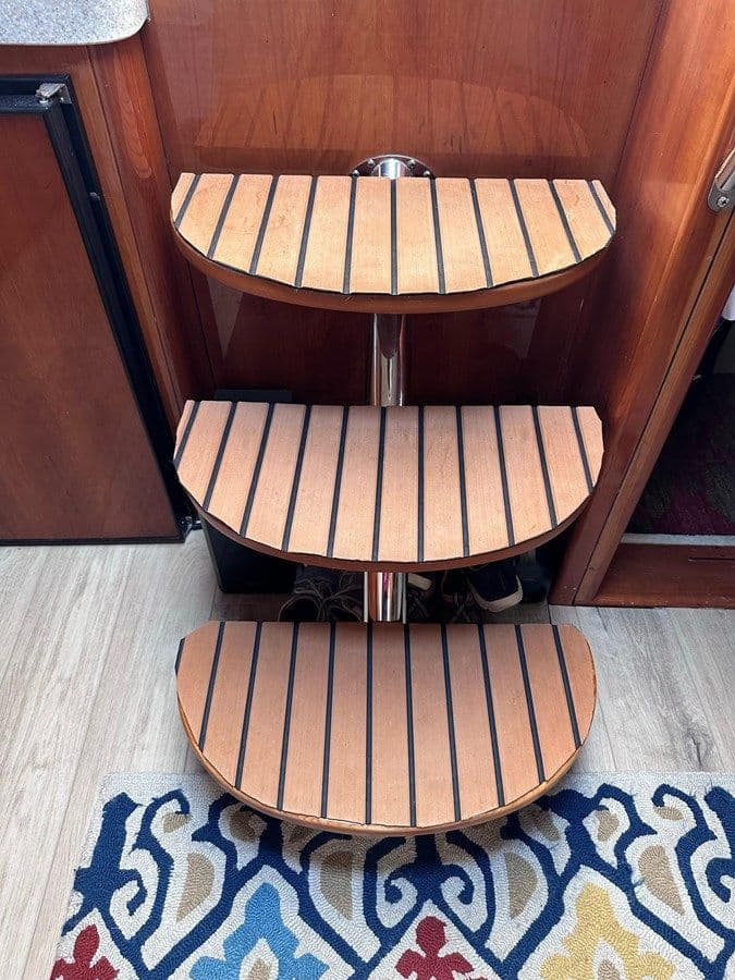 2005 Regal Commodore 4260 2005 price