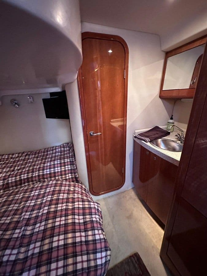 2005 Regal Commodore 4260 - Regal yacht sale