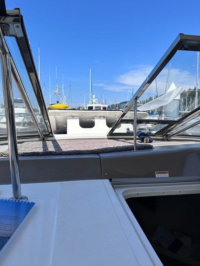 2005 Regal Commodore 4260 - Regal yacht sale