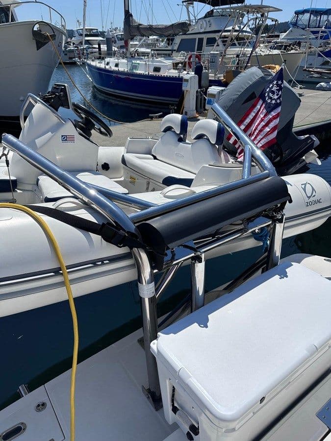 2005 Regal Commodore 4260