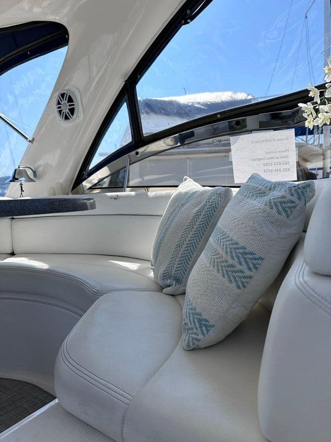 Buy a 2005 Regal Commodore 4260 - Regal at Shestakov Yacht Sales