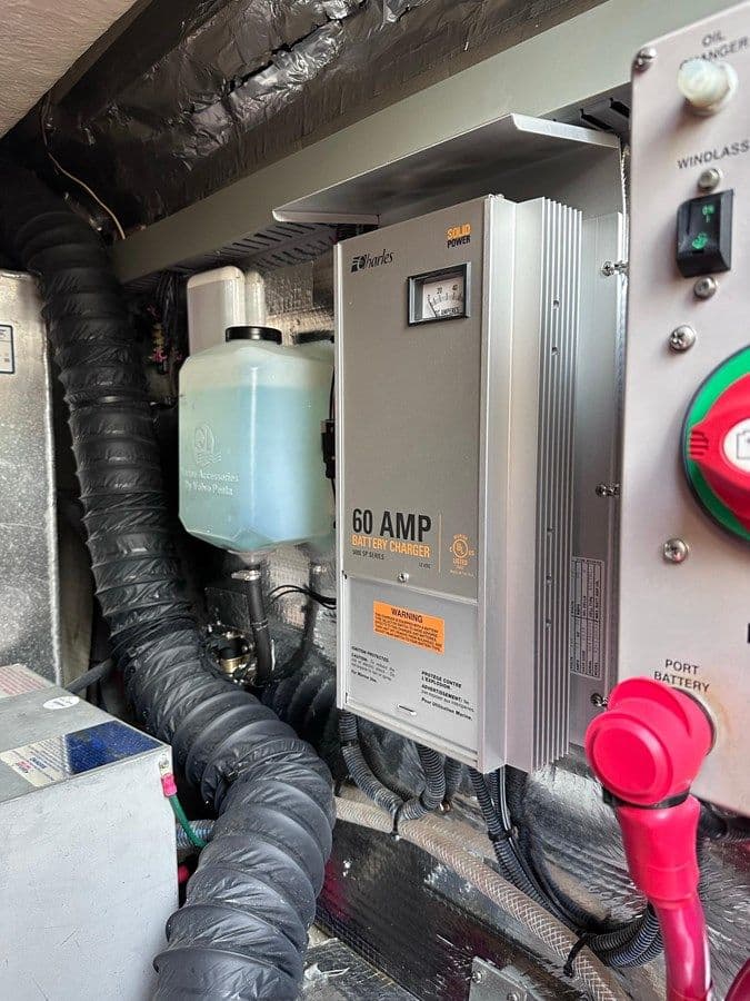 Buy a yacht 2005 Regal Commodore 4260 - Regal