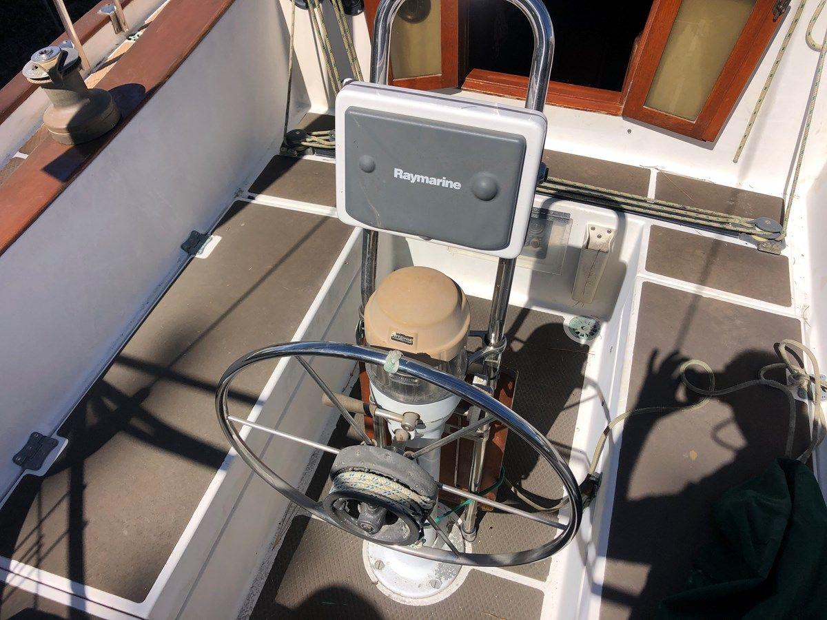 best yacht sales deals Voyager 38