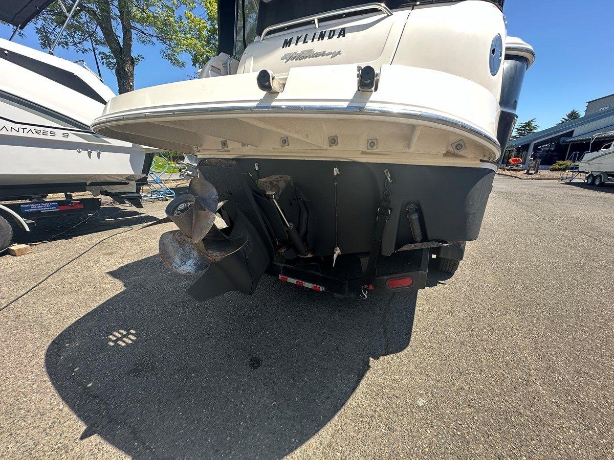 Продажа яхты 2004 245 Monterey