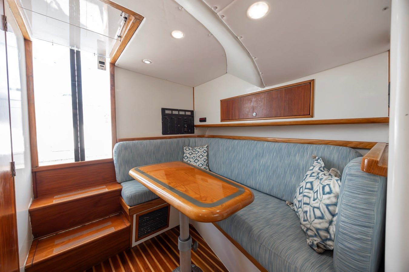 Лучшая цена на Nuts and Bolts 1998