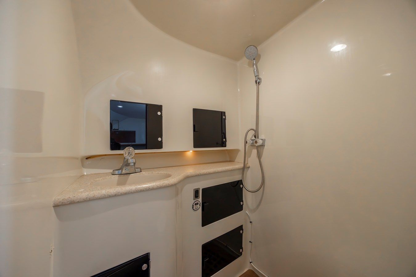 Купить яхту Nuts and Bolts 1998 в Shestakov Yacht Sales