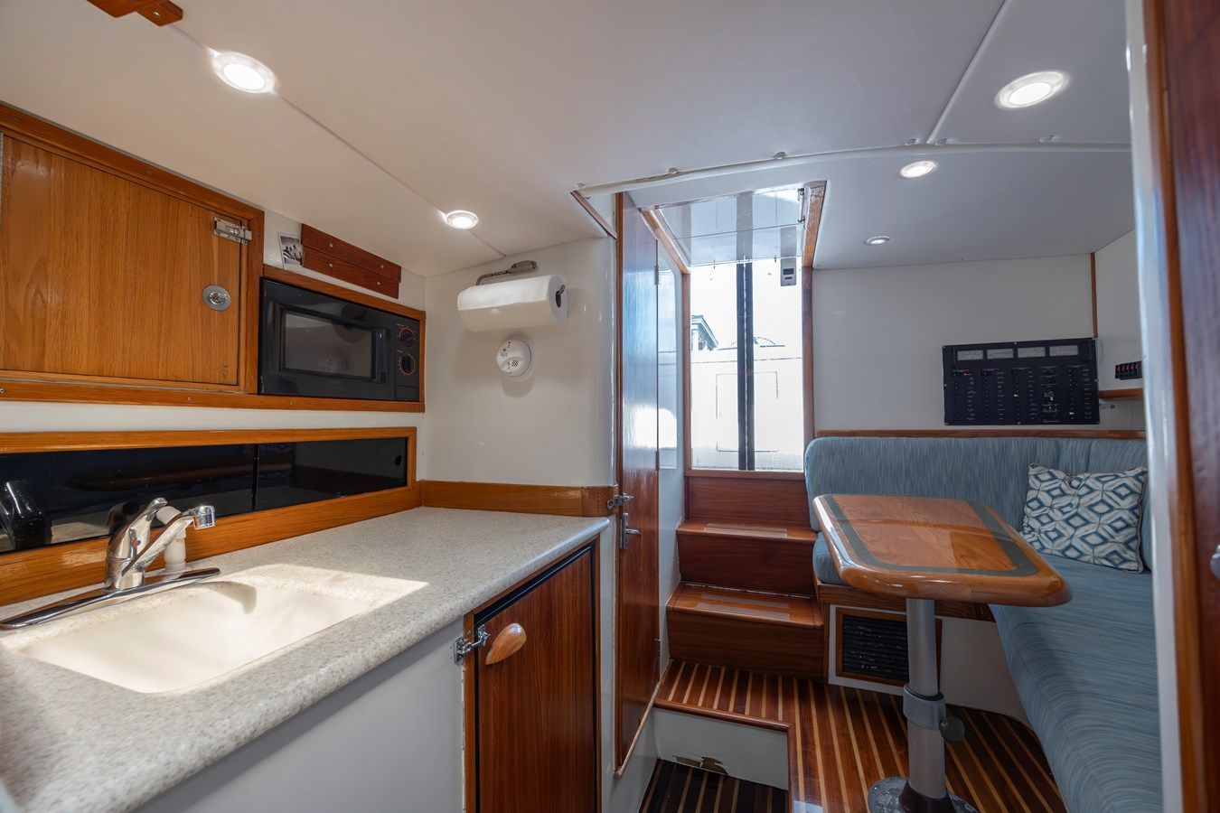 Стоимость яхты Nuts and Bolts - SCOPINICH