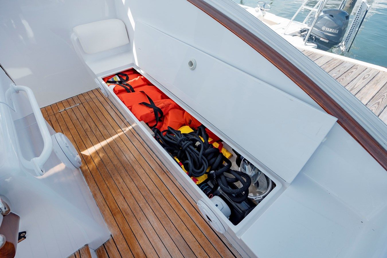 Продажа яхты Nuts and Bolts 1998