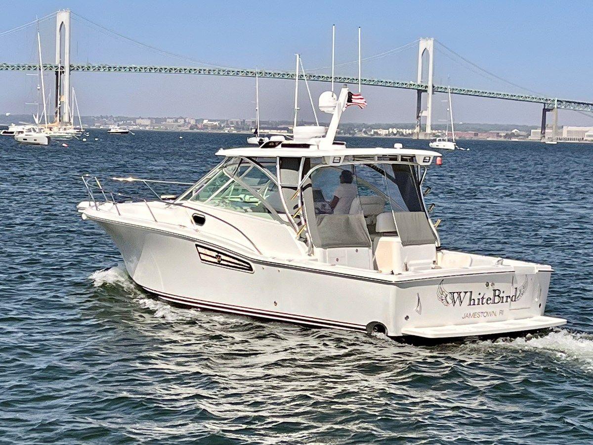 the best price on Whitebird 2006