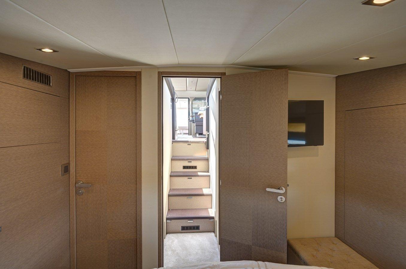 the best price on Lady Maro