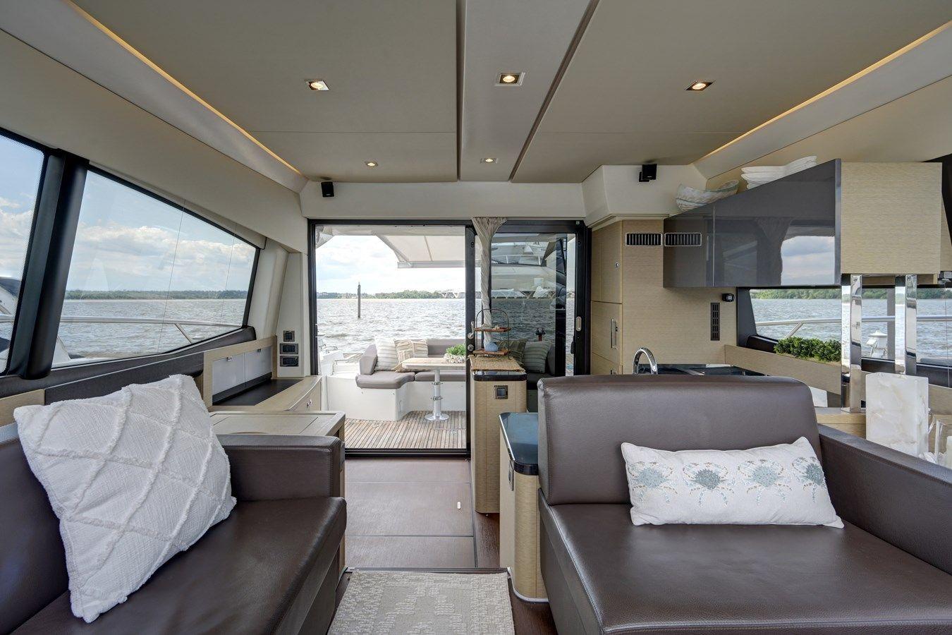 Buy a yacht Lady Maro - PRESTIGE