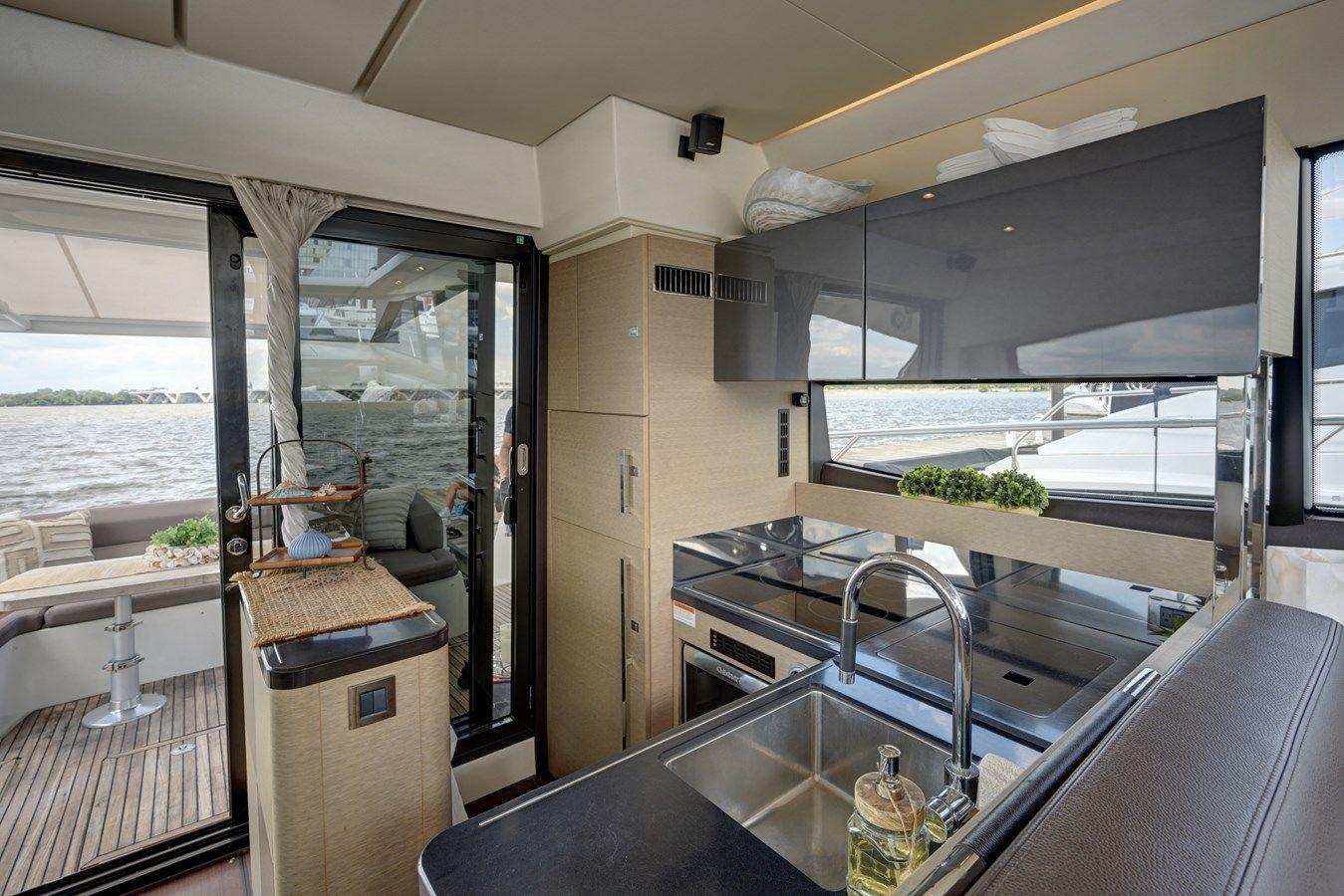 Buy a yacht Lady Maro 500 S