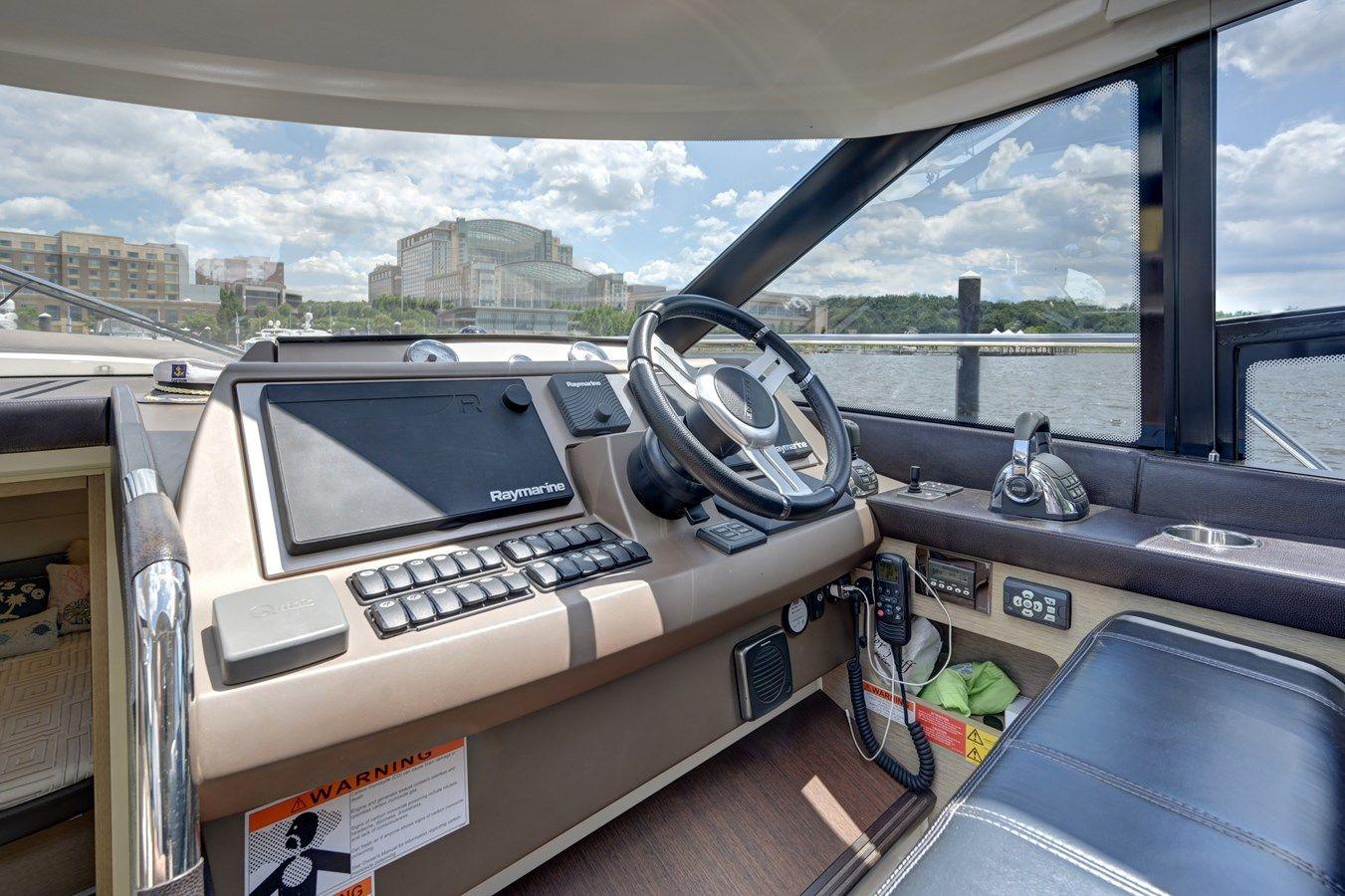 Buy a Lady Maro - PRESTIGE at Shestakov Yacht Sales