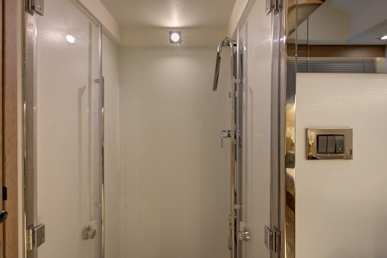 Lady Maro - PRESTIGE price