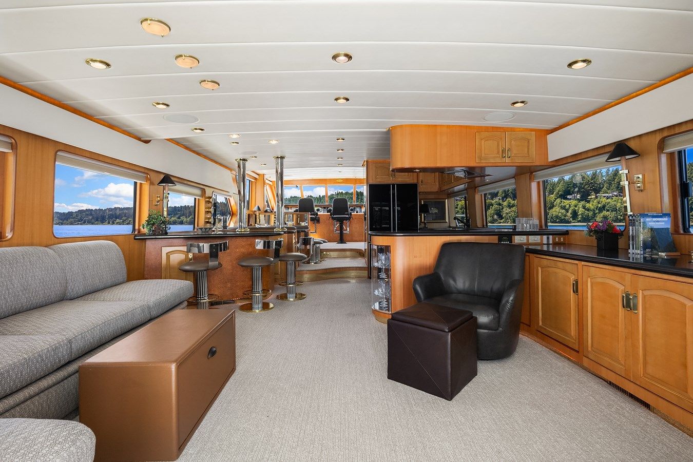 QUE SA-RAH SA-RAH Pilothouse yacht sale