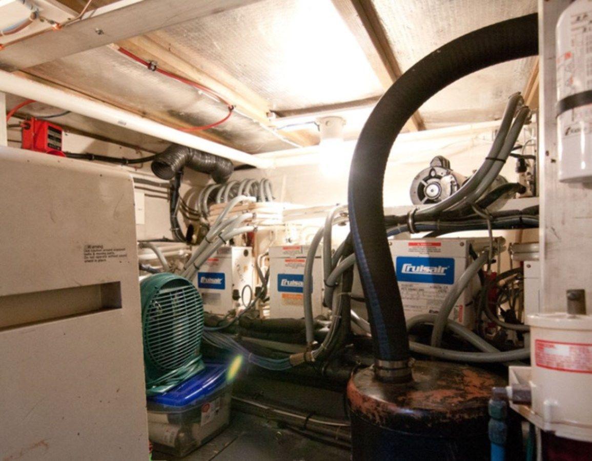 best yacht sales deals Lumber Away IV - Hatteras