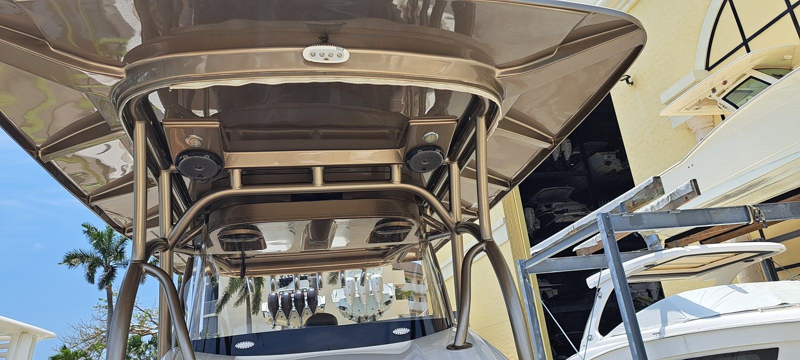 Стоимость яхты - 34