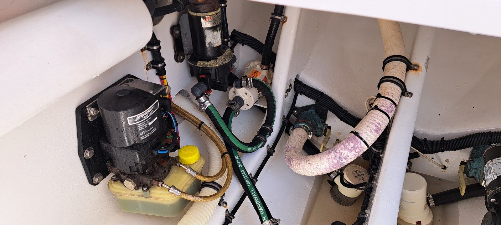 Стоимость яхты - 340 Sport