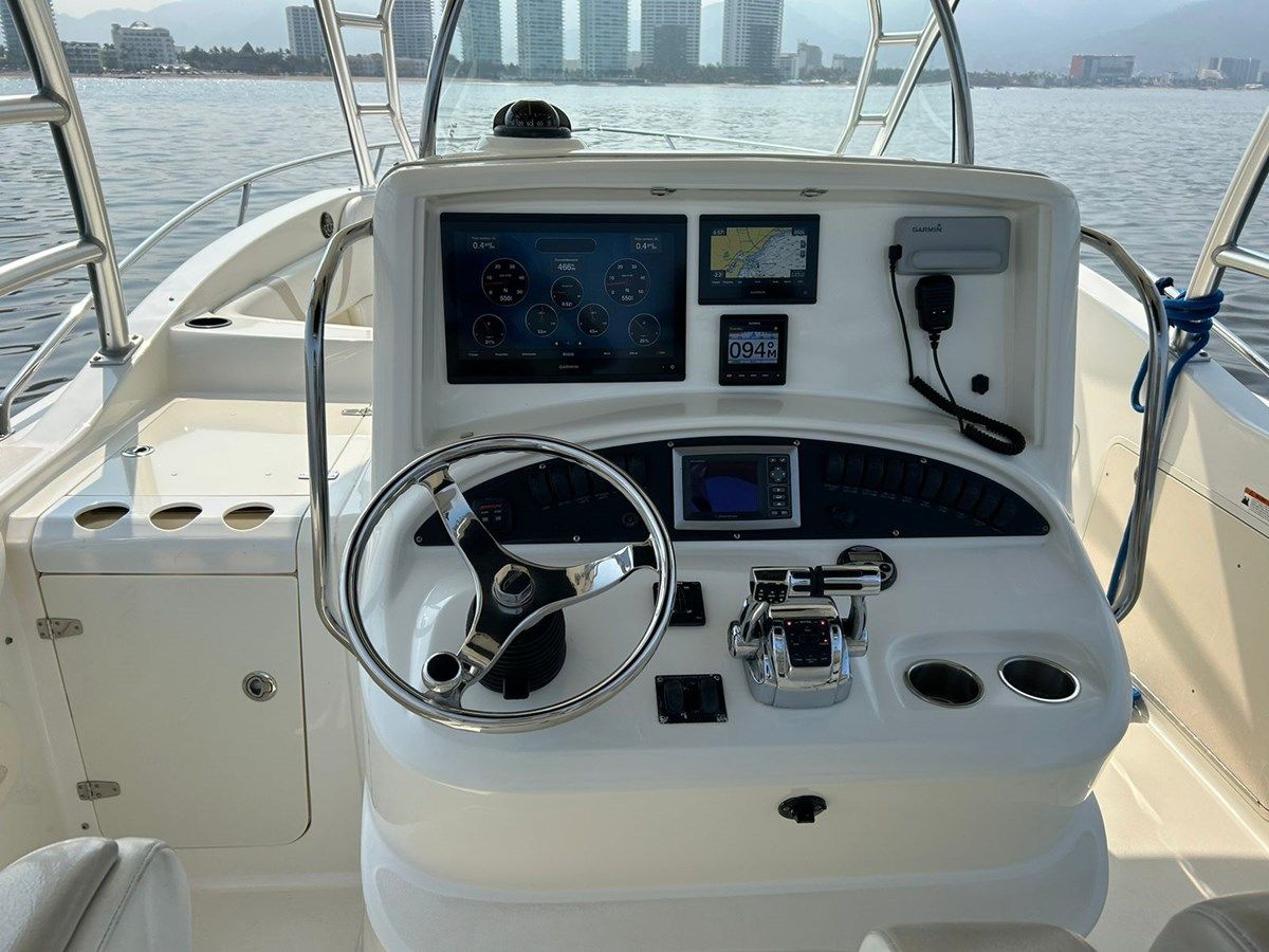 Buy a yacht 2009 Boston Whaler 320 Outrage Cuddy Cabin @ Puerto Vallarta - Boston Whaler