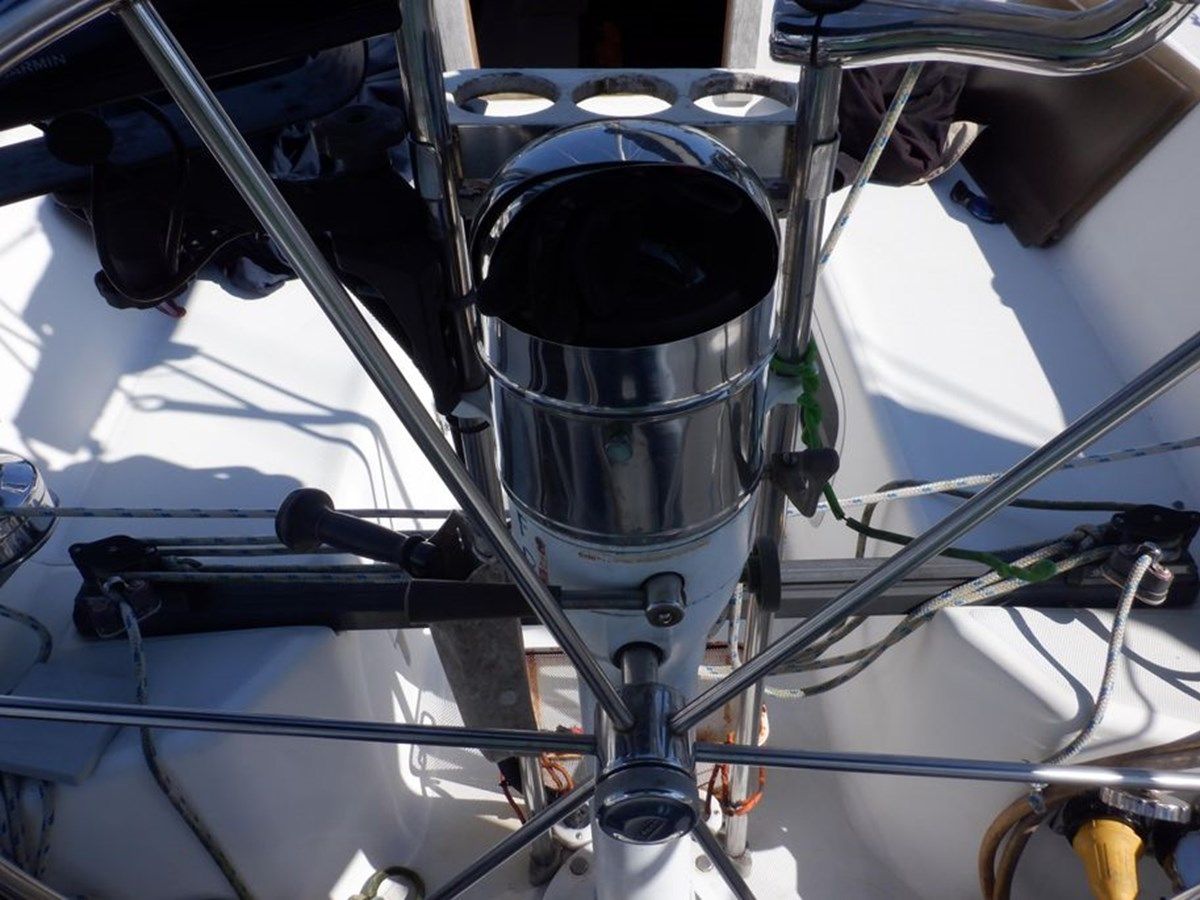 Buy a yacht 1990 J Boats J34C 34C