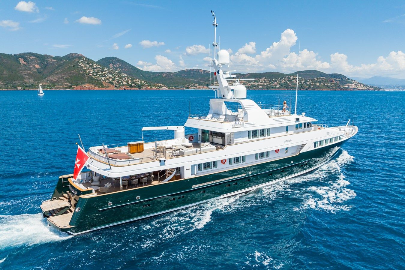 Купить яхту EMERALD 1990 в Shestakov Yacht Sales