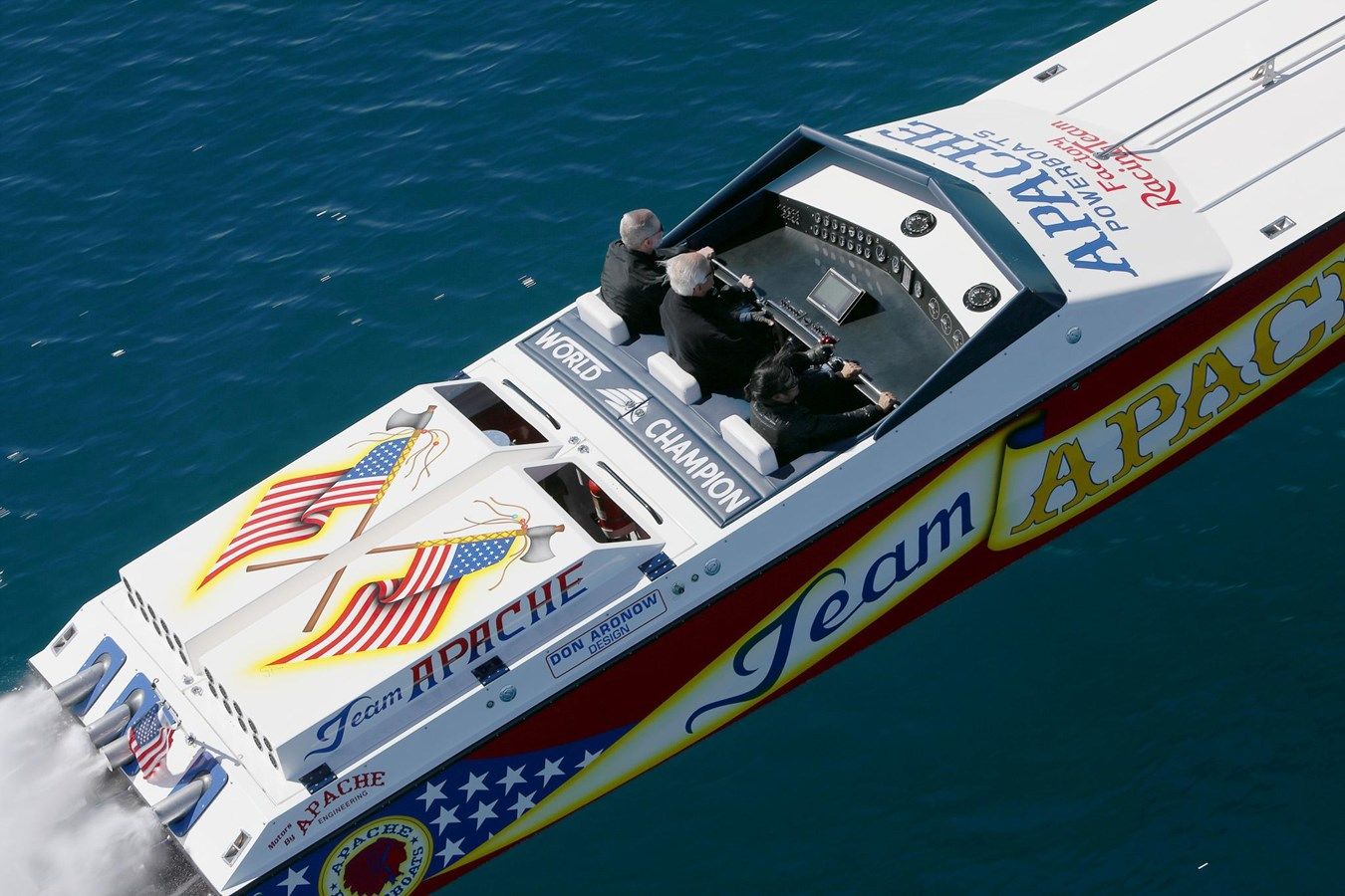 1985 Apache 41 Race Done Aronow Design - APACHE