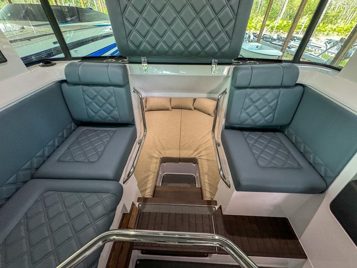 the best price on 2022 Axopar 37 XC Cross Cabin Brabus 37 XC Cross Cabin Brabus