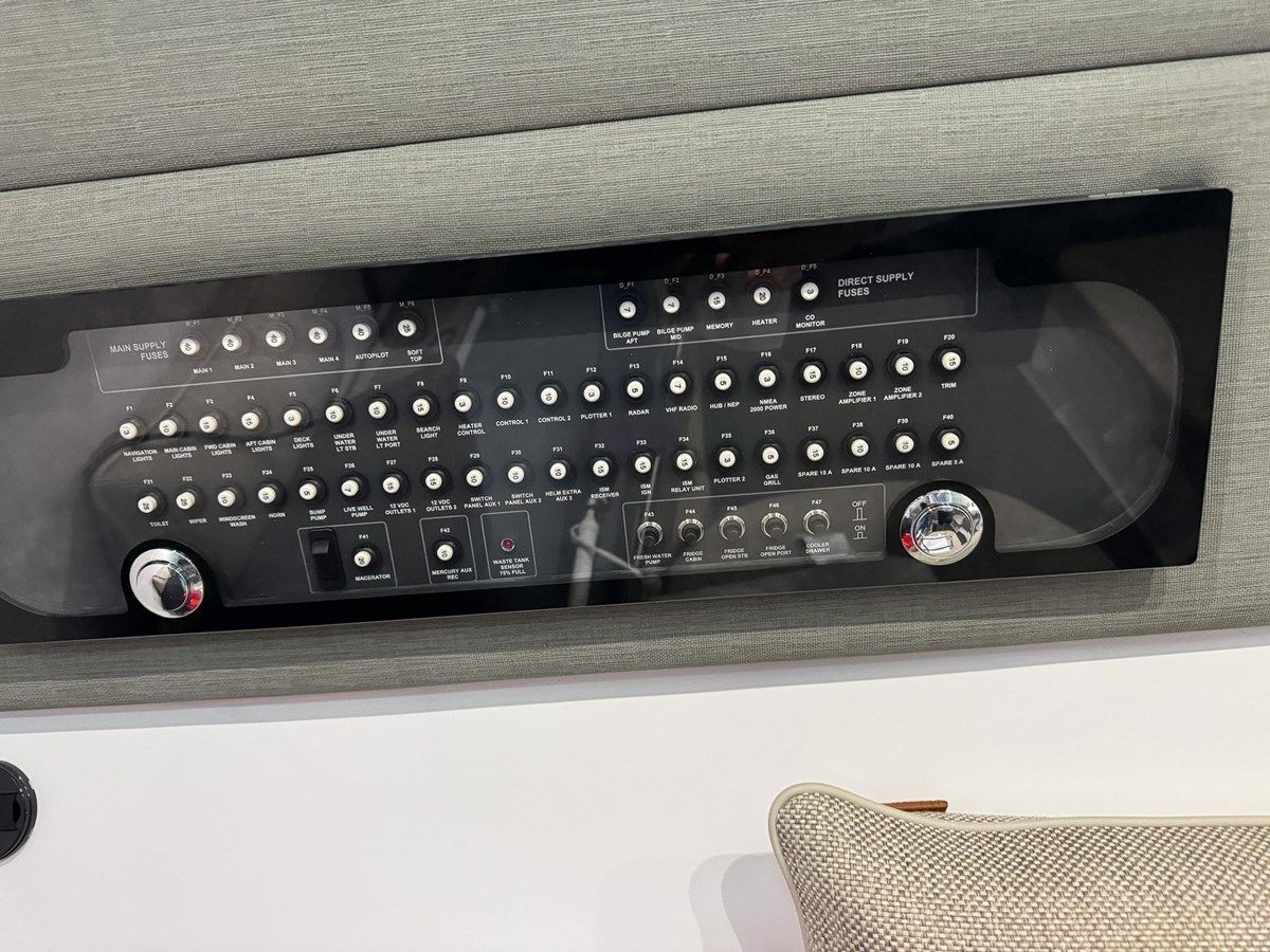 Buy a yacht 2022 Axopar 37 XC Cross Cabin Brabus