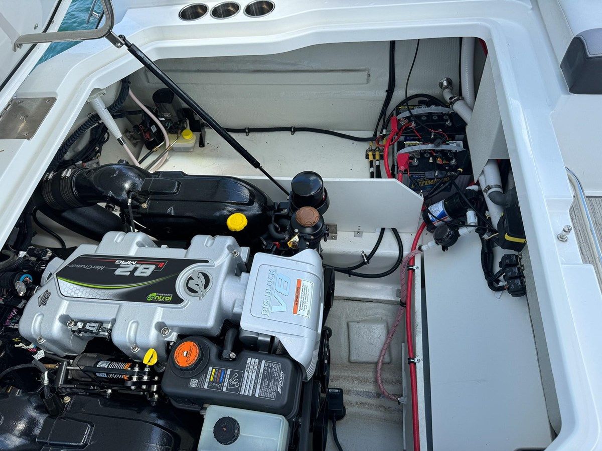 2021 Cobalt R8 - COBALT yacht sale