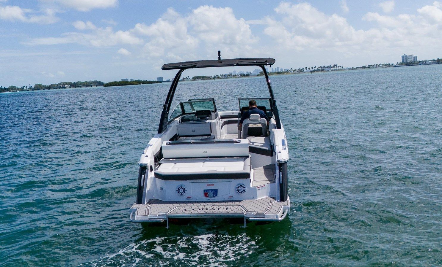 Buy a yacht 2021 Cobalt R8 2021