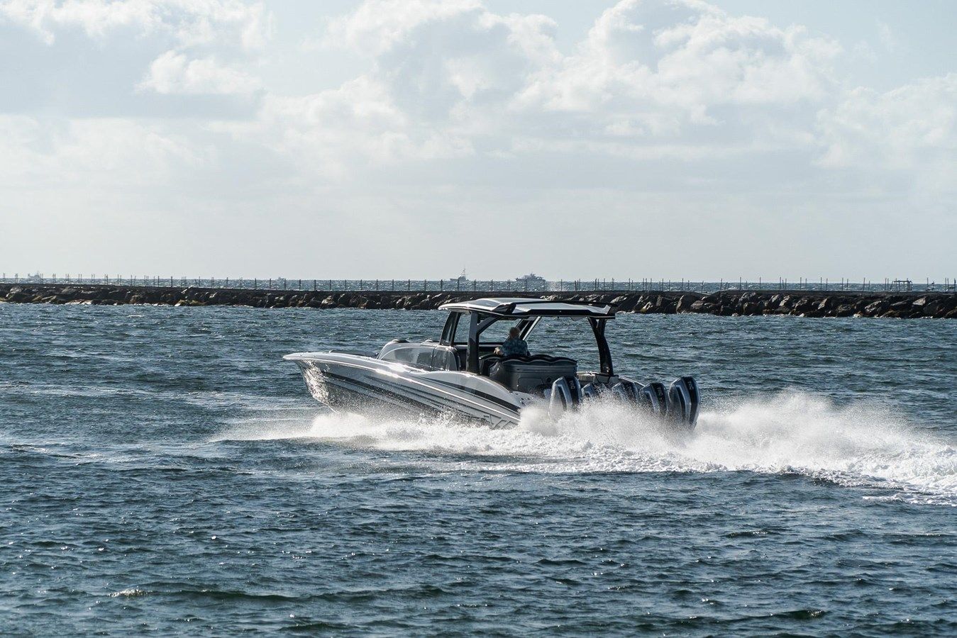 2022 MTI V50 yacht sale