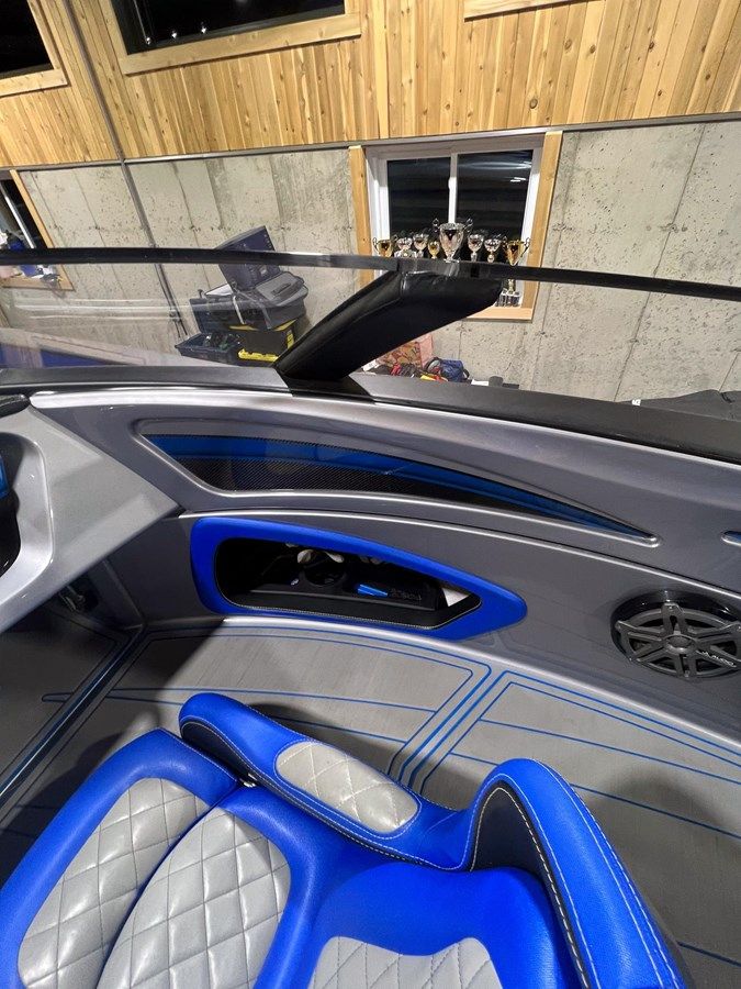 Buy a yacht 2019 MTI 340X - MTI