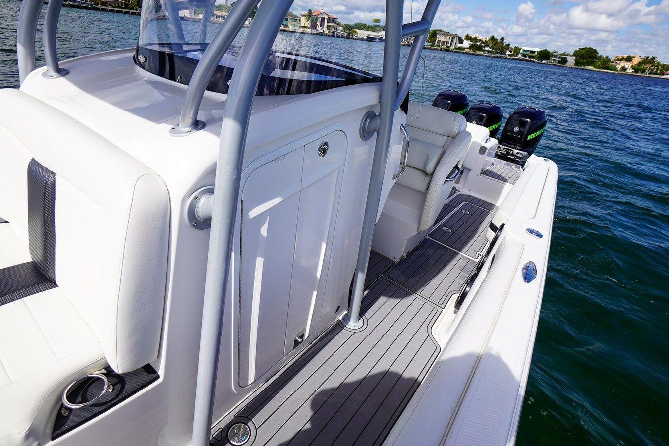 the best price on 2014 Nor-Tech 390 Sport Cuddy 390 Sport Cuddy