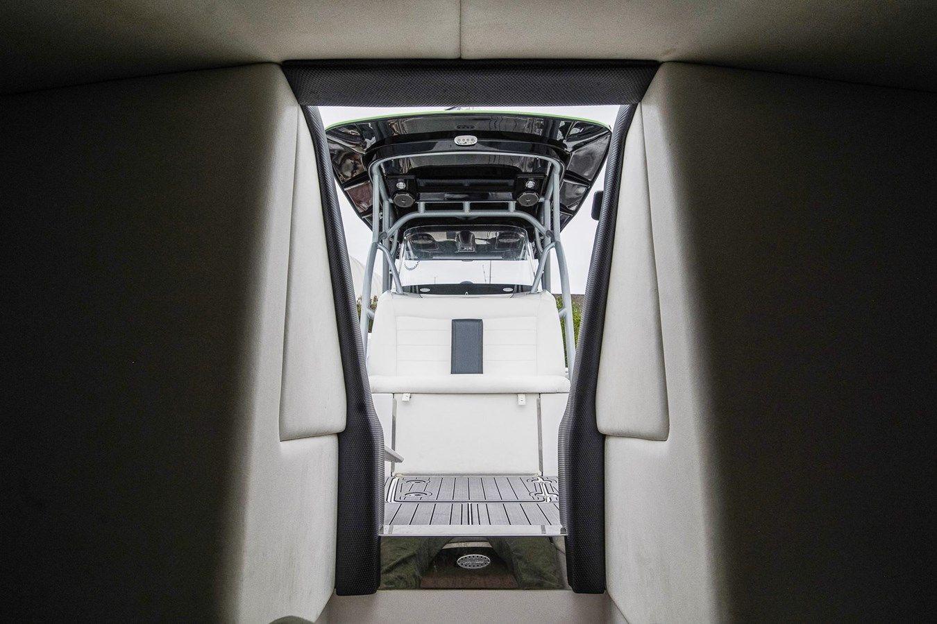 Buy a yacht 2014 Nor-Tech 390 Sport Cuddy