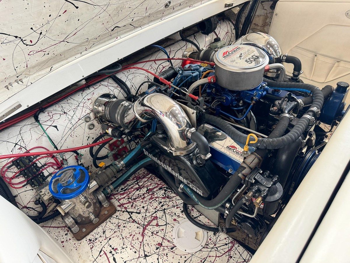 Buy a 1998 Eliminator 280 Eagle XP 280 Eagle XP at Shestakov Yacht Sales