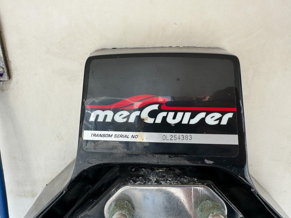 Buy a 1998 Eliminator 280 Eagle XP 28 at Shestakov Yacht Sales