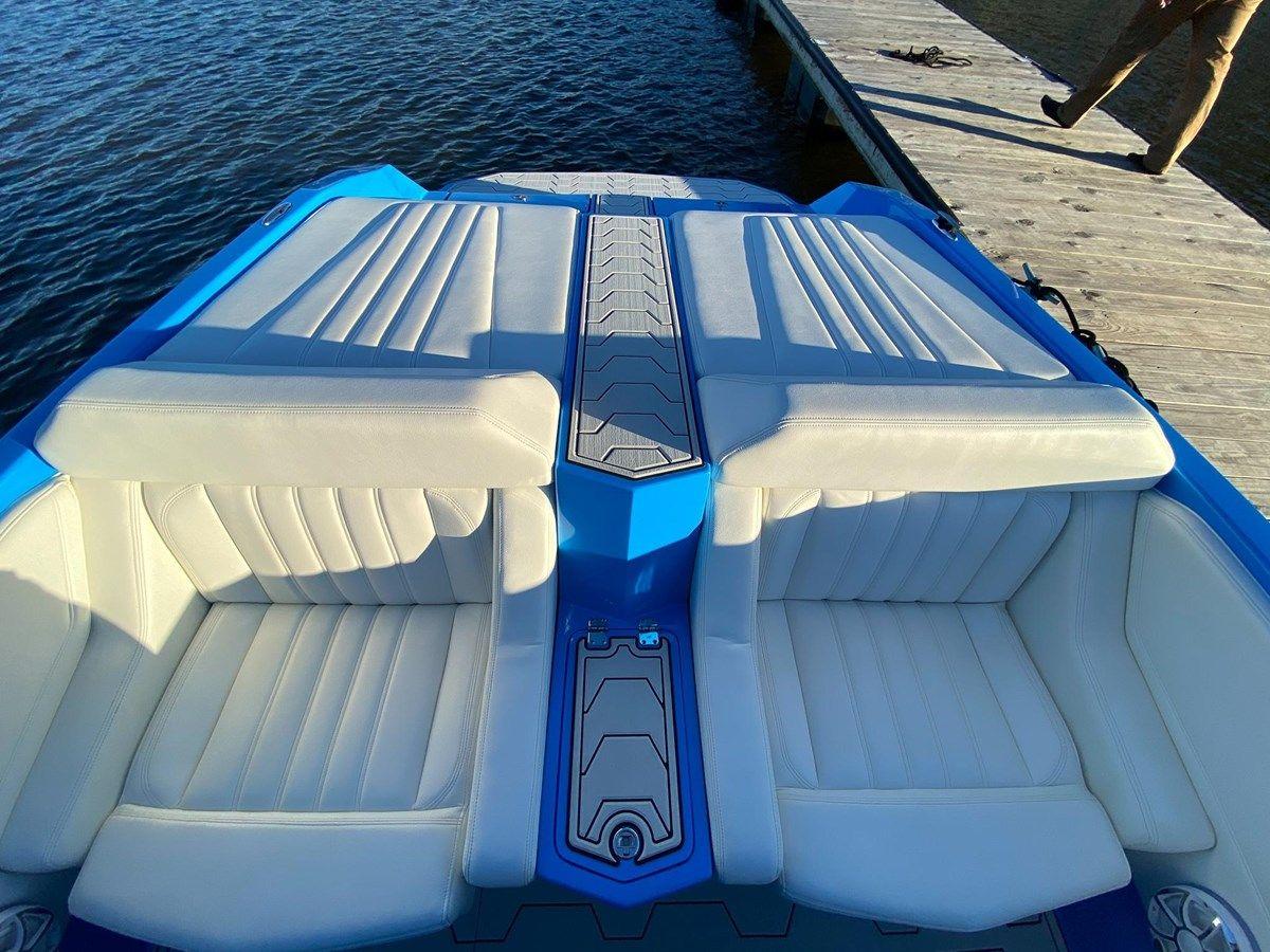 Buy a 2010 Adrenaline SV40 - ADRENALINE POWERBOATS INTER INC at Shestakov Yacht Sales