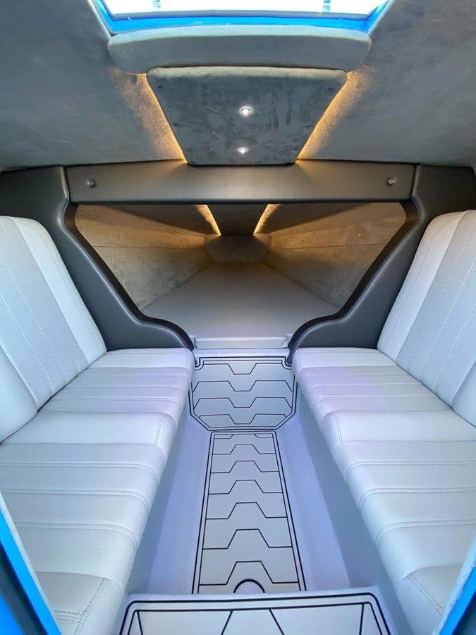 best yacht sales deals 2010 Adrenaline SV40 2010