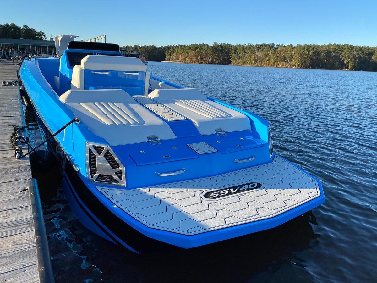 Buy a yacht 2010 Adrenaline SV40 - ADRENALINE POWERBOATS INTER INC